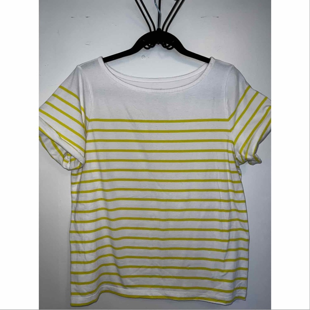 Cute yellow striped tee